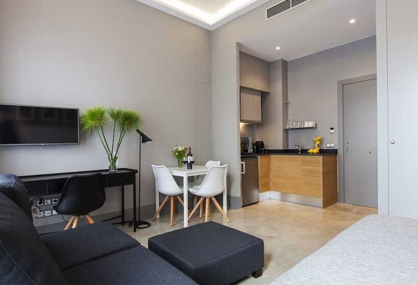Студио Стандарт с Балконом, Kare No Apartments By Sitges Group