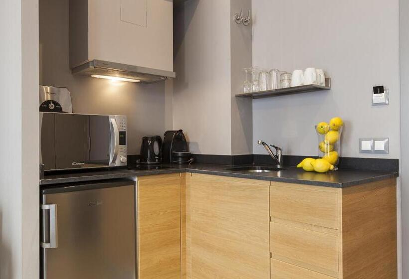 Студио Стандарт с Балконом, Kare No Apartments By Sitges Group