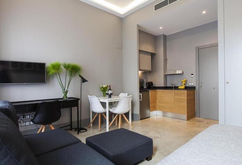 Estúdio Estandar com Sacada, Kare No Apartments By Sitges Group