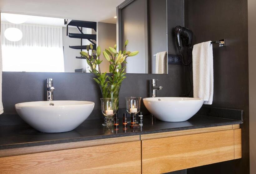 Студия Superior, Kare No Apartments By Sitges Group