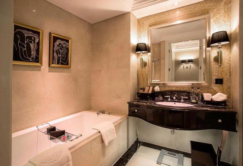 اتاق اکونومی, The Trans Luxury Hotel Bandung