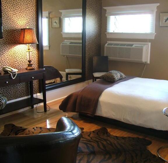 Номер Deluxe, Leaside Manor