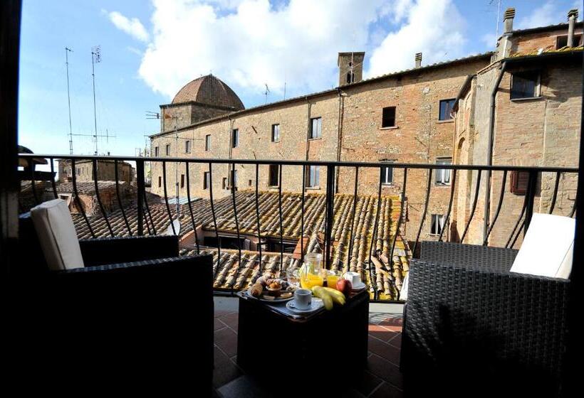 小型套房, Volterra In Superior