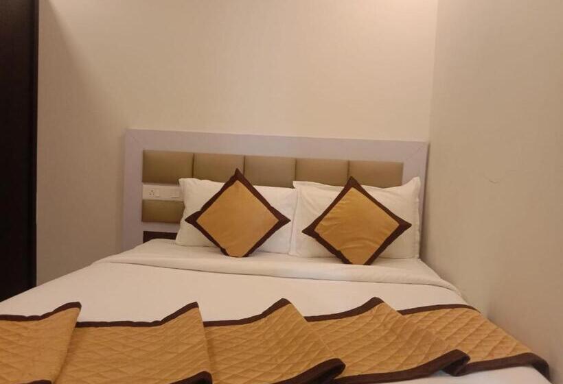 Номер Deluxe Кровать Кинг, Clarks Inn Express Sirkazhi