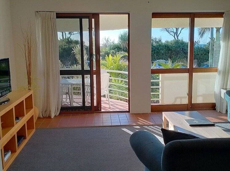 Апартаменты 2 Спальни Боковой Вид на Море, Camargue Beachfront Apartments