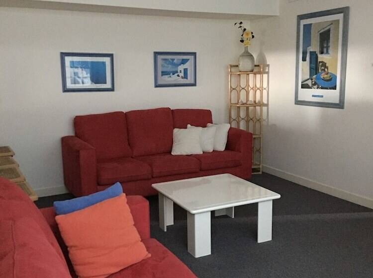 Апартаменты 2 Спальни Боковой Вид на Море, Camargue Beachfront Apartments