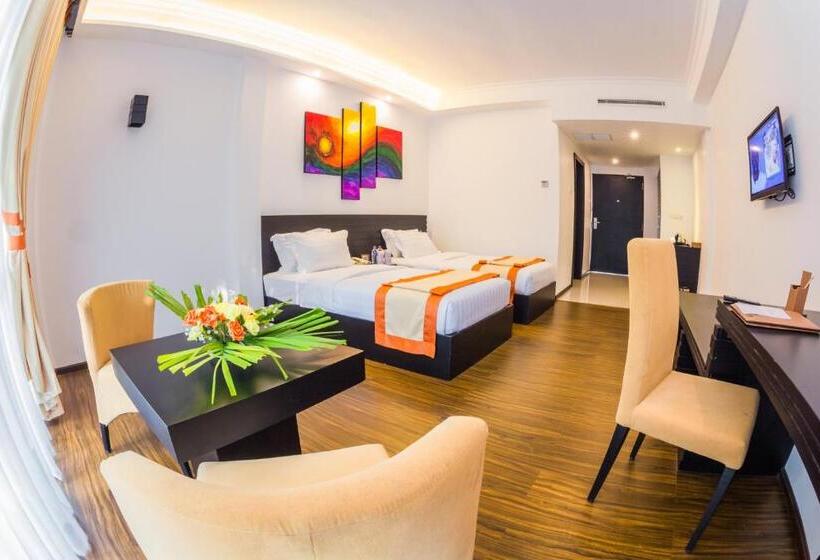 Номер Deluxe, The Covanro Airport Hotel   Katunayake