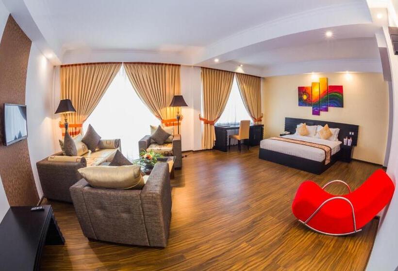 Полулюкс, The Covanro Airport Hotel   Katunayake