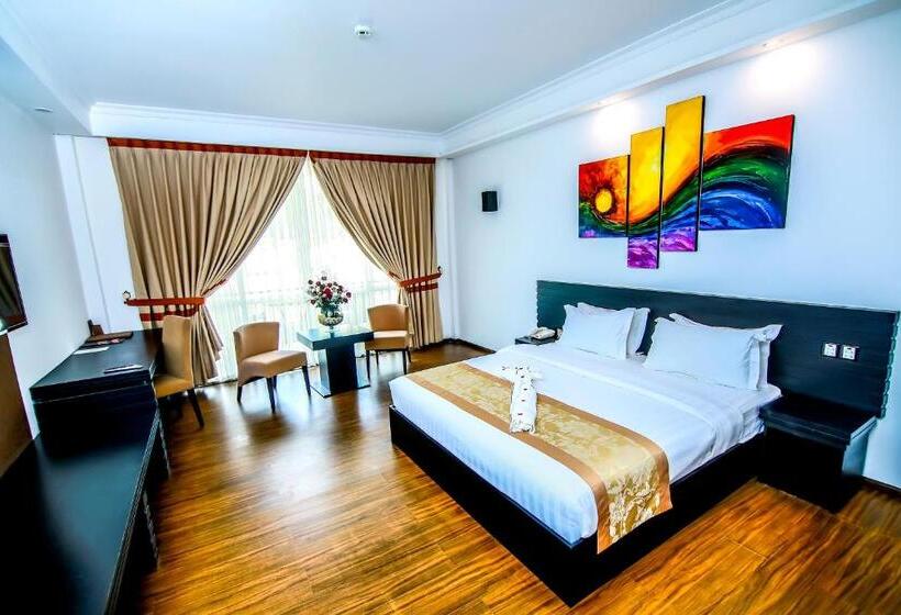 Номер Стандарт, The Covanro Airport Hotel   Katunayake