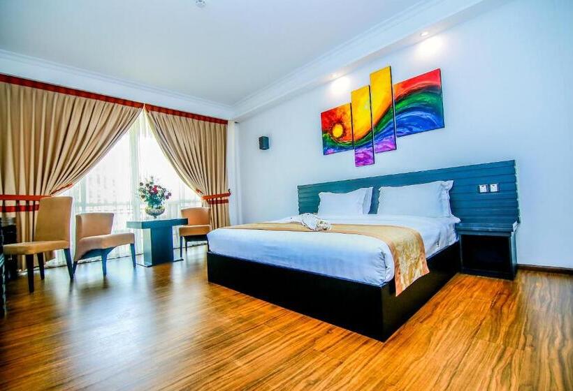 Номер Superior, The Covanro Airport Hotel   Katunayake