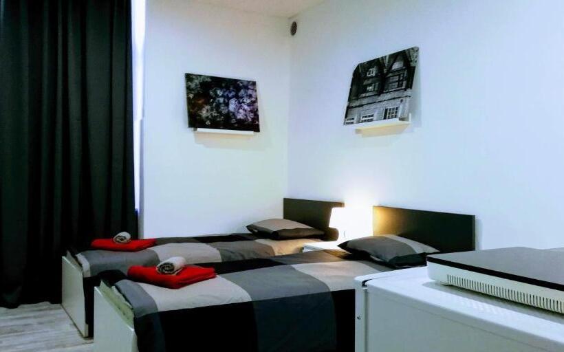 스탠다드 스튜디오, Pula Center Rooms