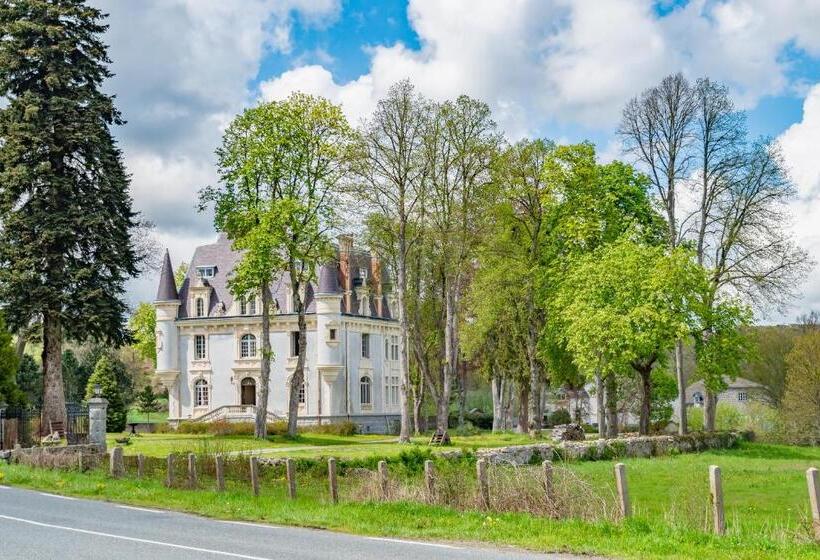Дом 4 Спальни, Château De Chazelpaud