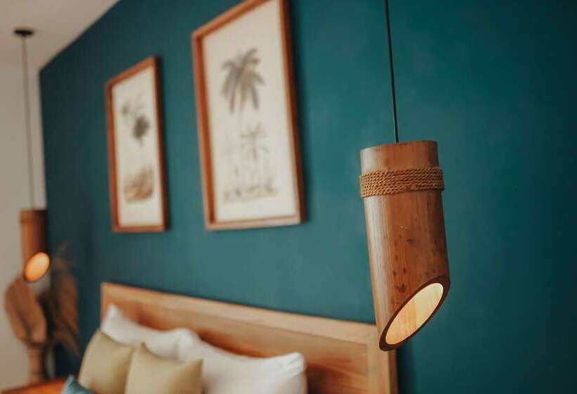 Номер Deluxe, Porter Hotel   Surf & Yoga Retreat