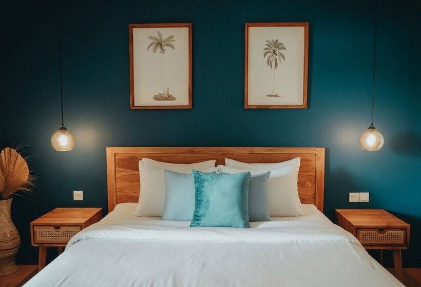 Номер Премиум, Porter Hotel   Surf & Yoga Retreat