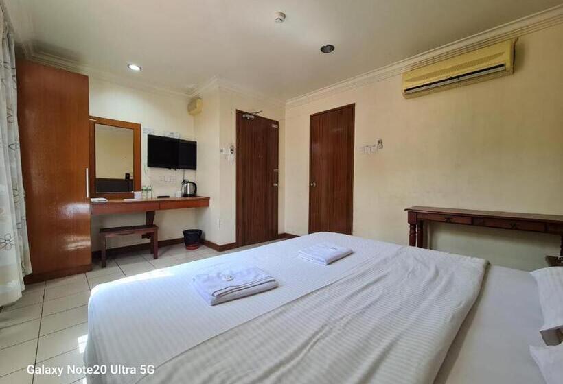 اتاق لوکس با تخت بزرگ, Lady Anne Hotel Sandkan