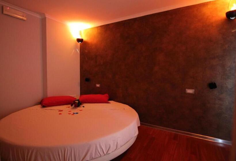 스위트 킹사이즈 침대, Halanus Hotel And Resort