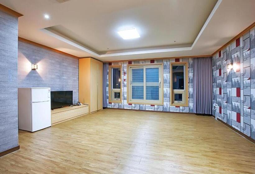 سوییت خانوادگی, Dome Hotel Geoje