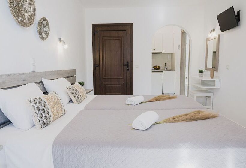 Номер Стандарт, Petros Studios & Suites