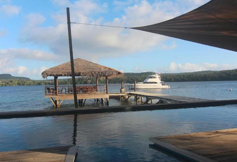 اتاق خانوادگی با چشم‌انداز دریا, Tongan Beach Resort