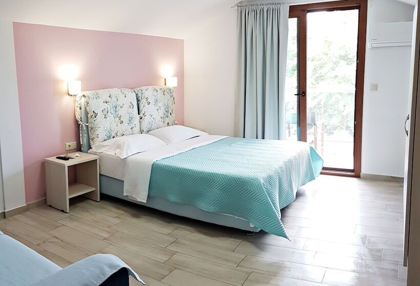 استودیوی سوپریور, Efrosini Hotel Apartments & Studios
