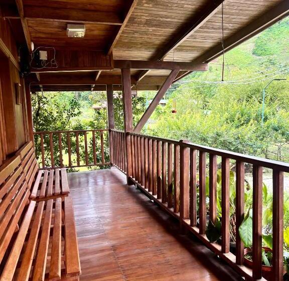 Трехместный Номер Deluxe, Los Quetzales Ecolodge & Spa