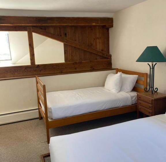 Family Suite, The Wildflower Inn