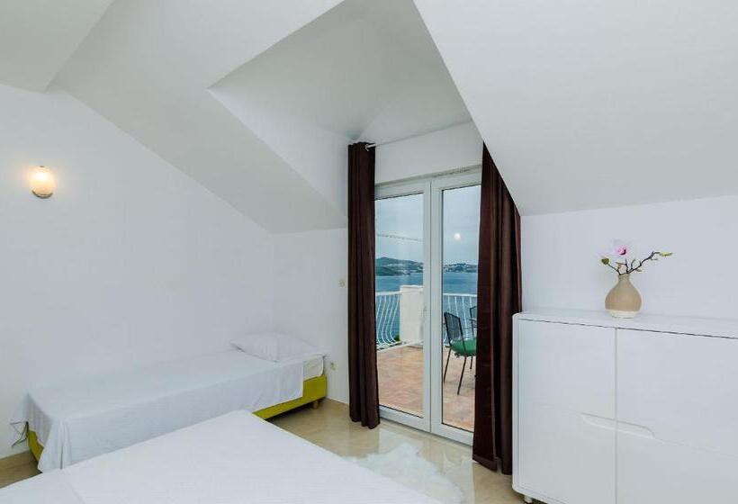 Apartamento 1 Quarto Vista Mar com Sacada, Apartments Sandito