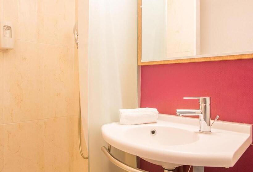 Номер Стандарт Адаптированный для Инвалидов, B&b Hotel Hyeres
