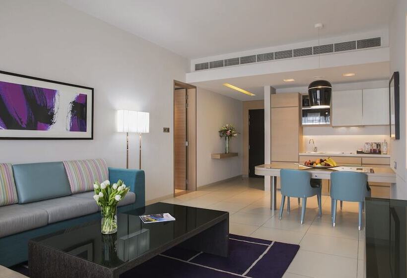 Люкс, Capital Centre Arjaan By Rotana