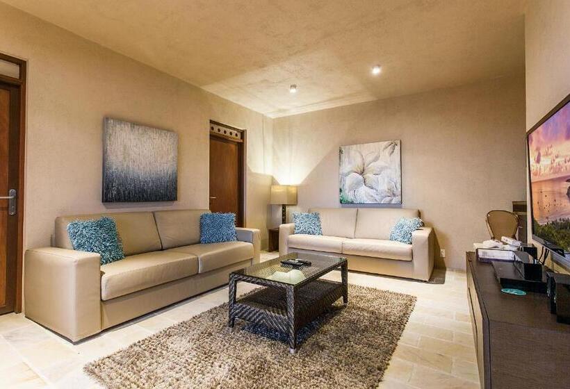 ویلا دلوکس 3 خوابه, Ceblue Villas