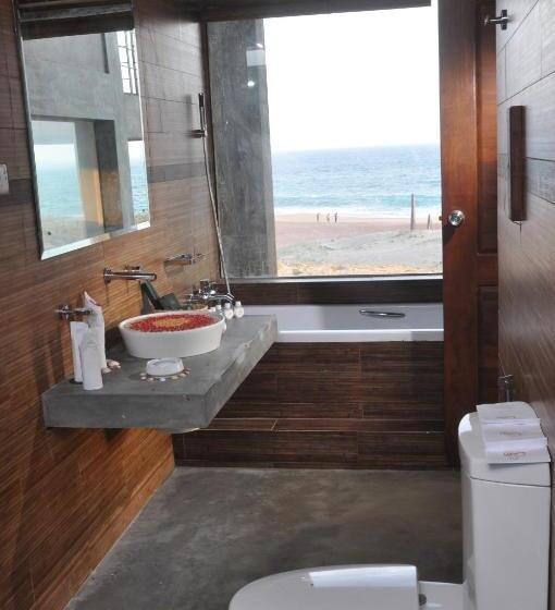Номер Deluxe Вид на Море с Балконом, Laya Safari Resorts & Spa