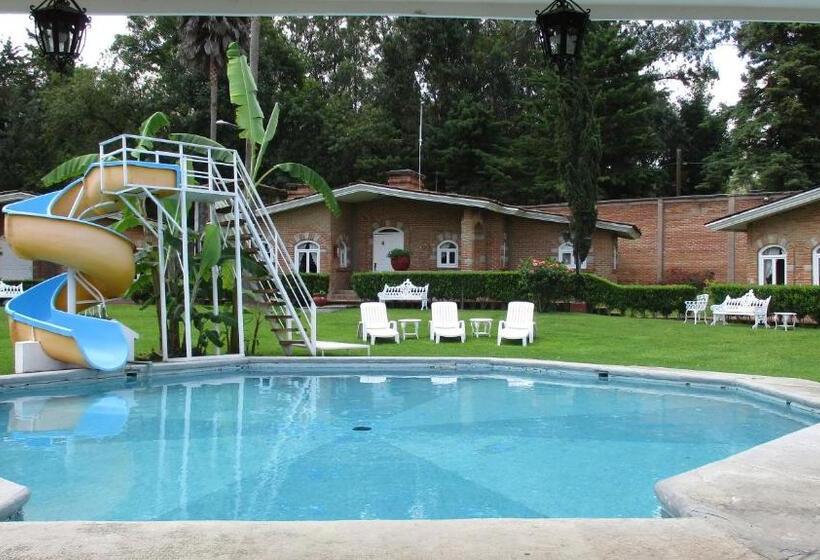 ツーベッドルーム　ヴィラ, Villa Monarca Inn