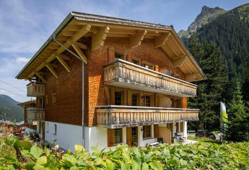 Апартаменты 3 Спальни, Landal Hochmontafon