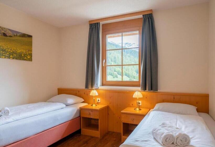 Апартаменты 3 Спальни, Landal Hochmontafon