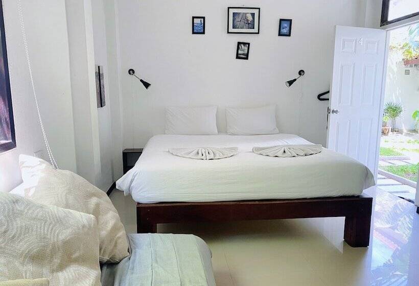 اتاق لوکس خانوادگی, The Reef Hotel & Studios