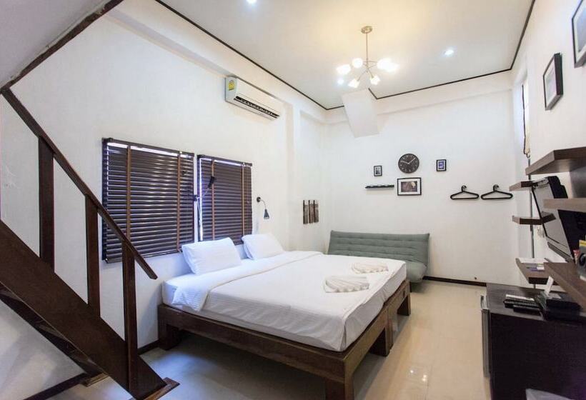 اتاق لوکس خانوادگی, The Reef Hotel & Studios