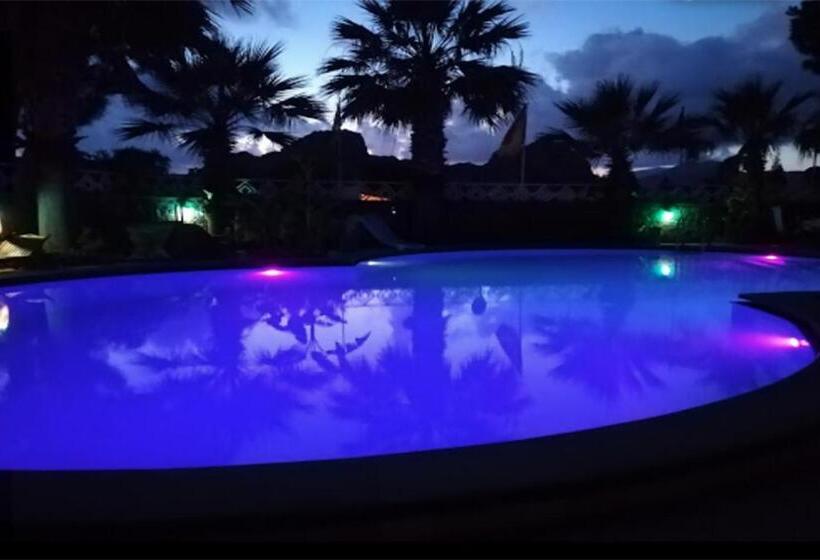 اتاق استاندارد اینتریور, Al Togo Fitness & Relax