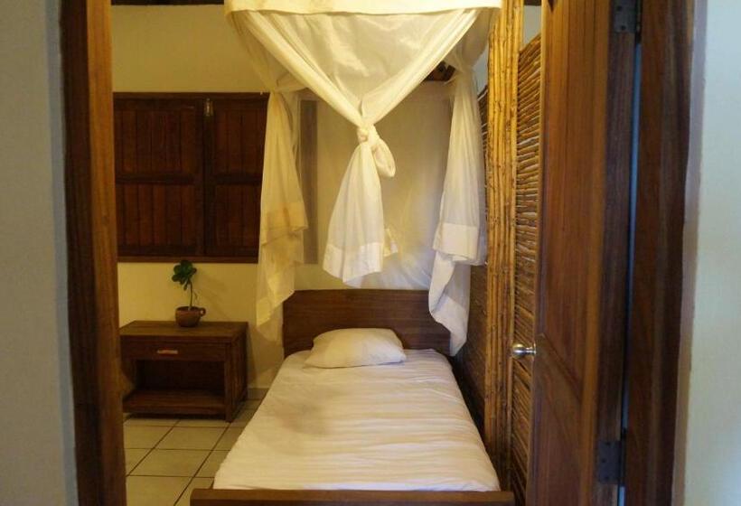 غرفة قياسية رباعية مطلة على البحر, Casa Aditi