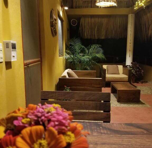 غرفة ديلوكس مطلّة علي البحر مزوَّدة بشُرفة, Casa Aditi