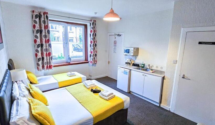 חדר סטנדרט לשלושה, Mystayinn Strathblane House