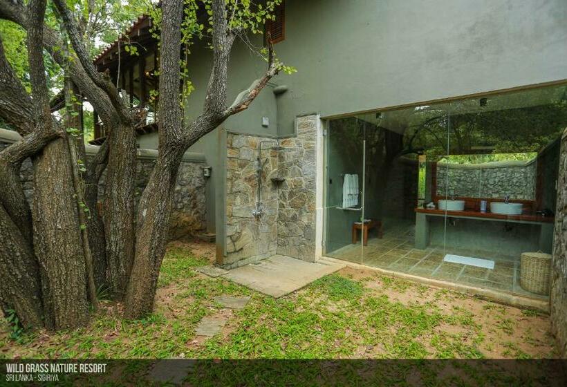 سوییت لوکس, Wild Grass Nature Resort