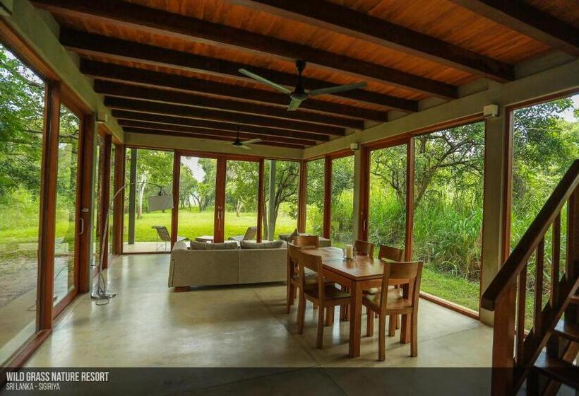 سوییت لوکس, Wild Grass Nature Resort