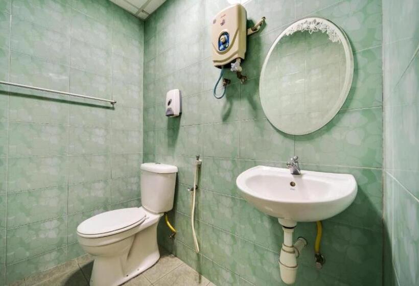 Номер Deluxe, River Inn