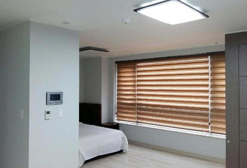 Quarto Estandar, Gaon Residence