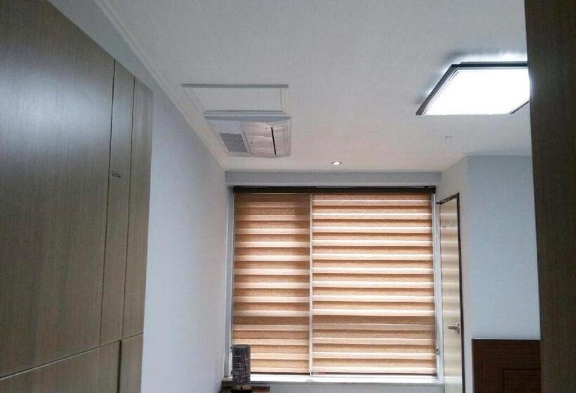 Quarto Estandar, Gaon Residence