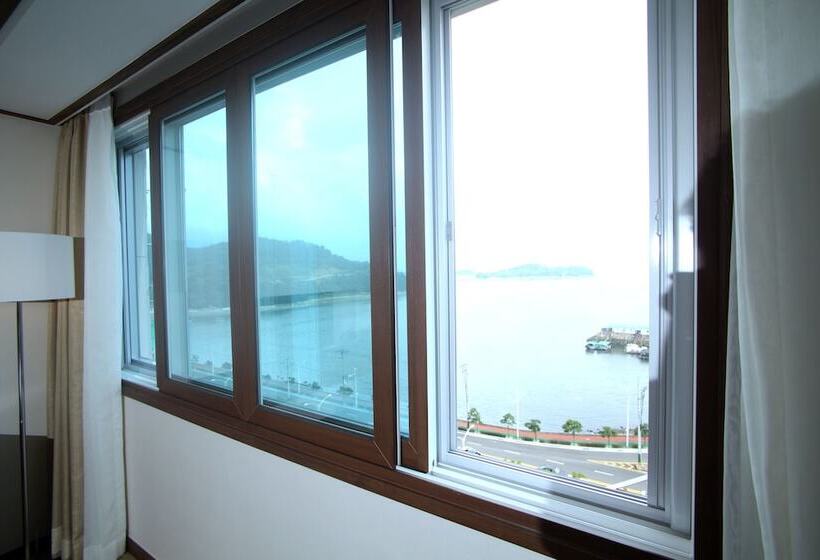 اتاق لوکس با چشم‌انداز دریا, Yeosu Narsha