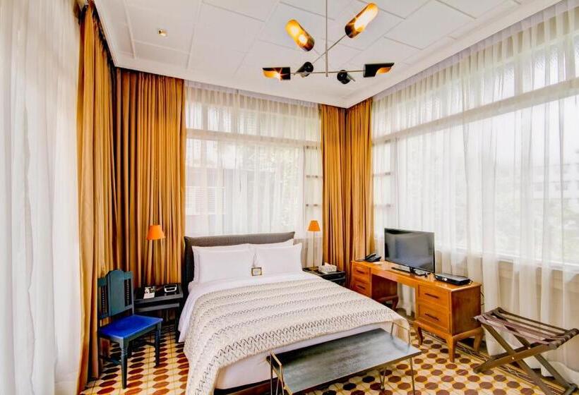 Люкс, The Henry Hotel Manila
