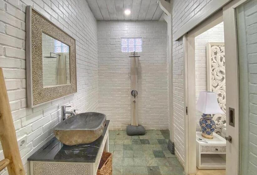 Семейный Номер, Piramida S White Villa S Bali   Joglo