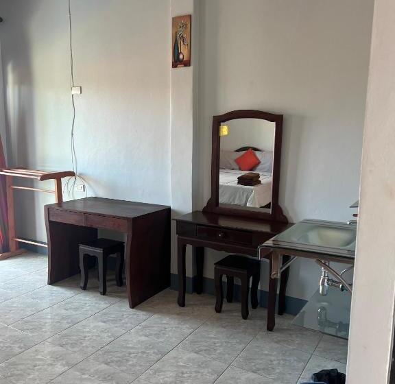 Номер Deluxe с Балконом, Nare Guest House