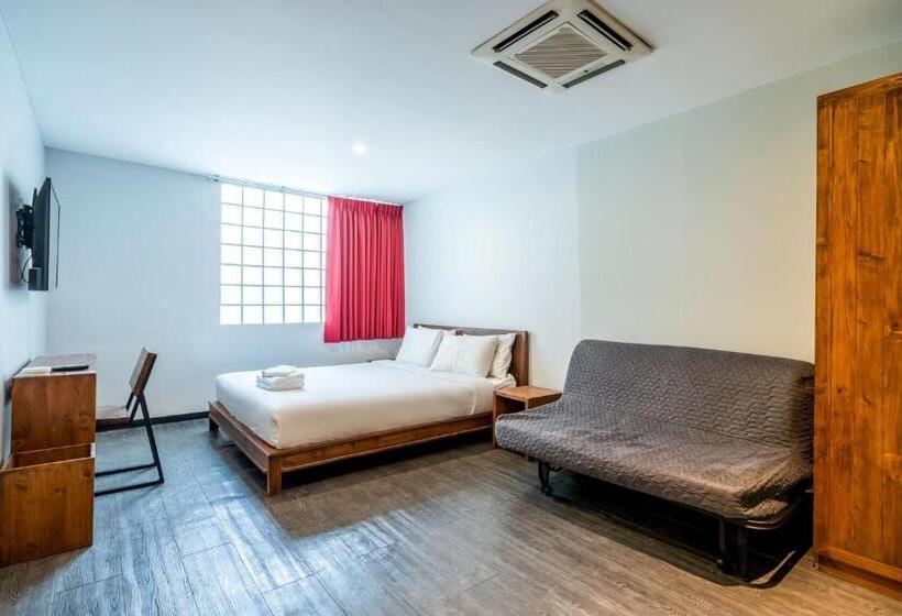 Quarto Deluxe, Go Inn The Grand Palace   Mrt Samyot Station